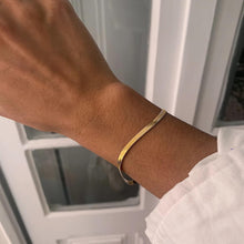 Load image into Gallery viewer, Trendy 14K Gold Dainty Bracelet - Waterproof &amp; Sweatproof for Everyday Elegance