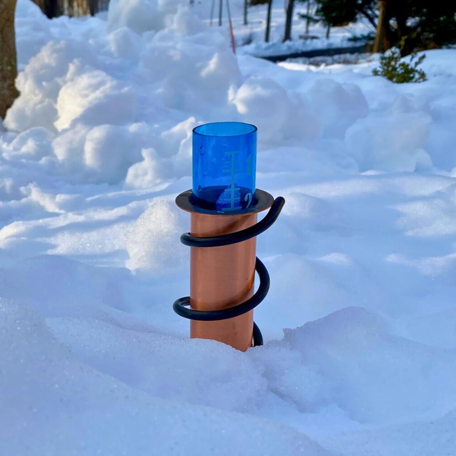 Durable Outdoor Rain Gauge with Shatterproof Tube - Copper Finish & Stable Mount