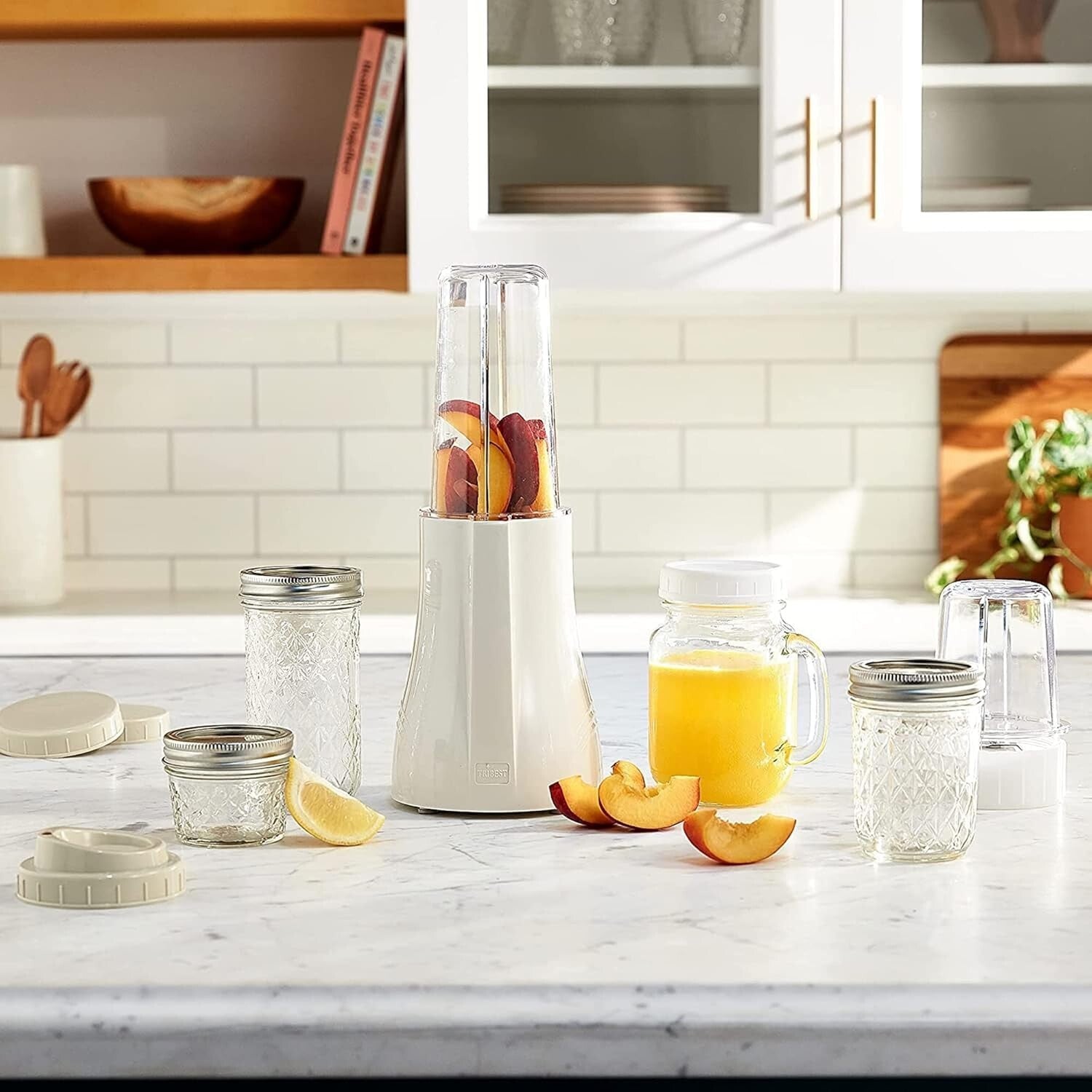 Versatile Personal Blender for Smoothies with BPA-Free Portable Cups - White