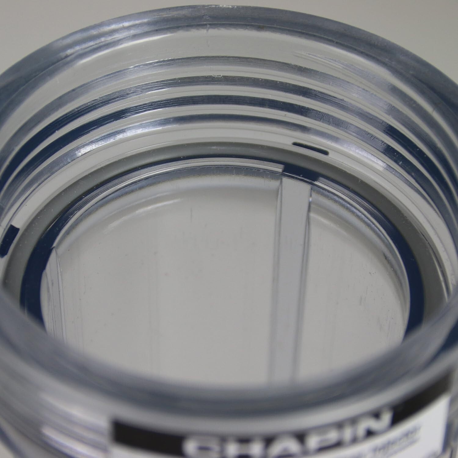 Chapin HydroFeed 32 oz Injector with Debris-Free Mixing for Lush Green Gardens