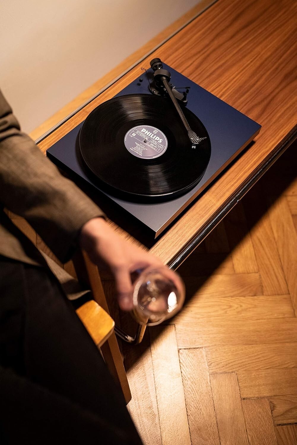 Audiophile-Grade Turntable in High Gloss Black with Sumiko Rainier Cartridge