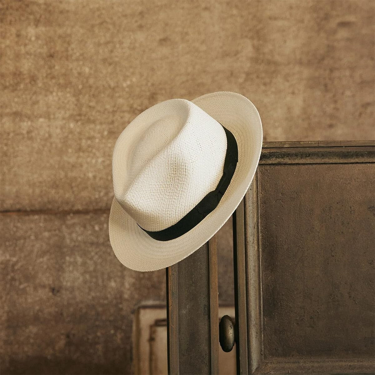 Artisan Crafted Panama Hat - Lightweight Summer Accessory for Sun Protection