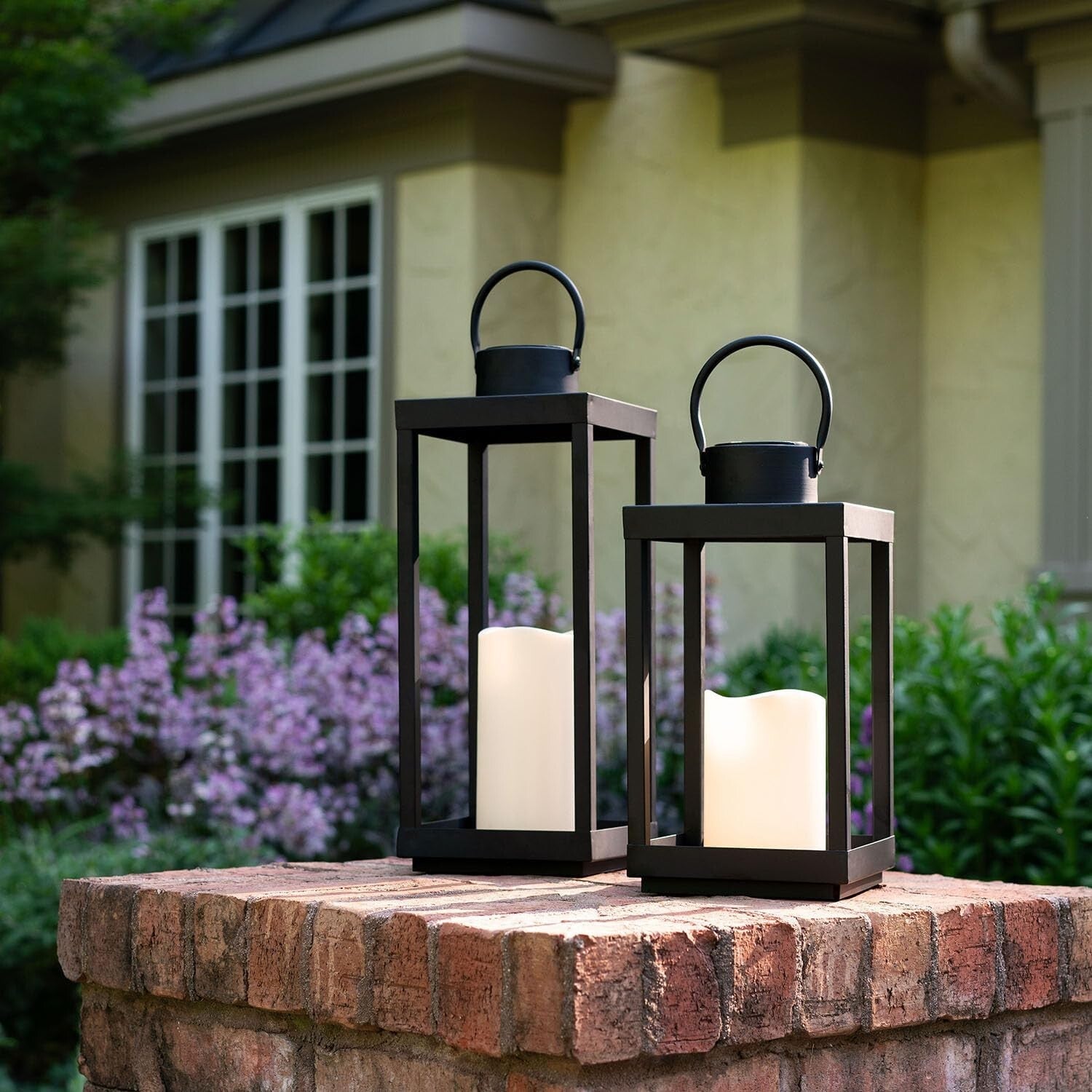 Modern Solar Lantern with Flickering Candlelight - Perfect for Farmhouse Patios