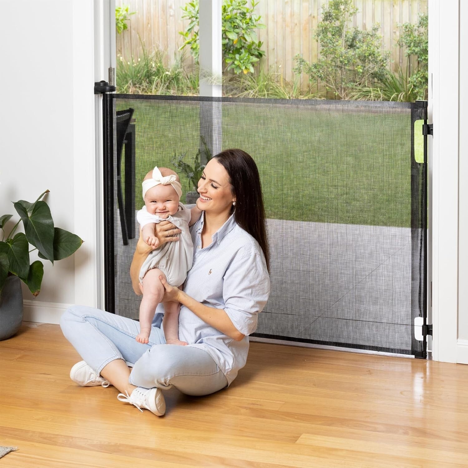 41" Tall Retractable Baby Gate for Indoor/Outdoor Use - Easy Install & Secure