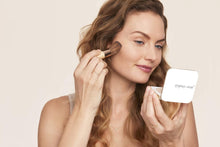 Load image into Gallery viewer, PurePressed Vegan Mineral Foundation Refill with SPF - Semi-Matte Latitude Look