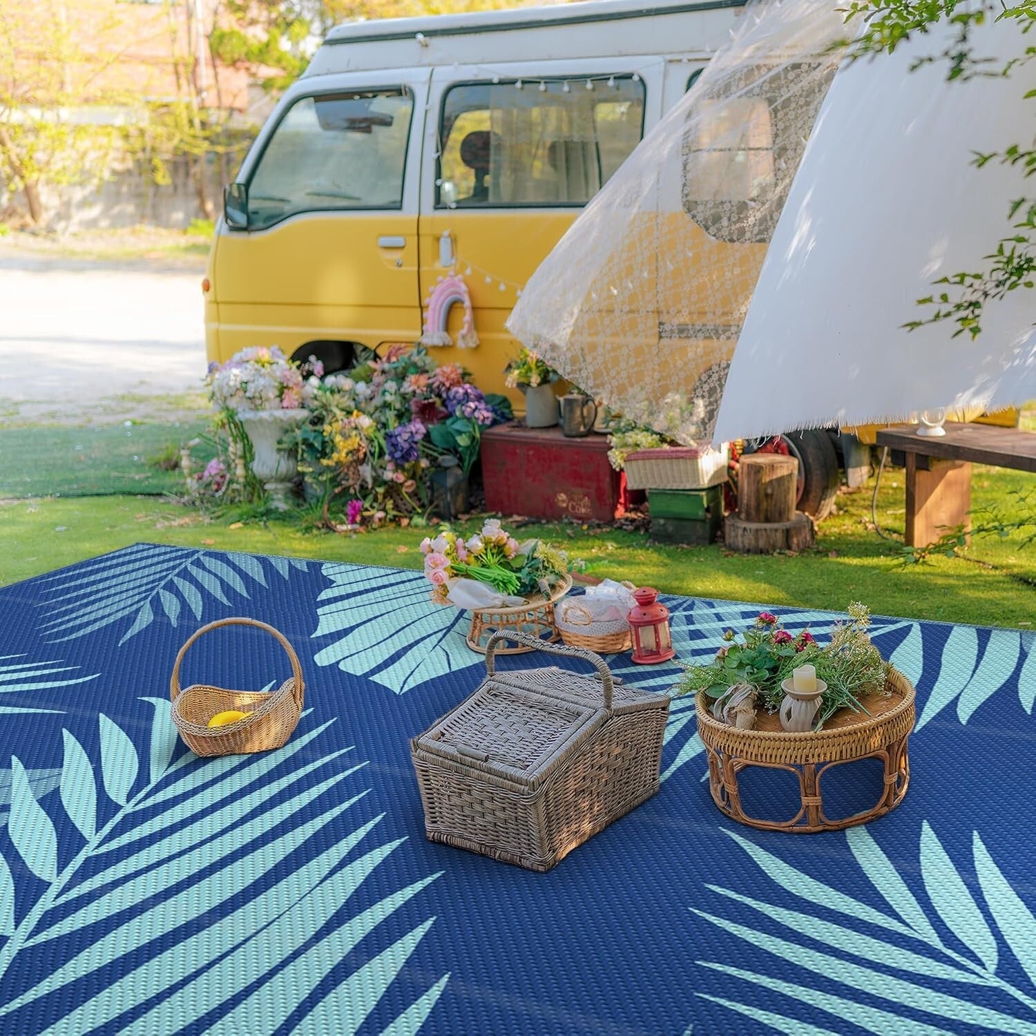 Large Waterproof Area Rug 10' x 14' - Stylish Reversible Pattern for Outdoors