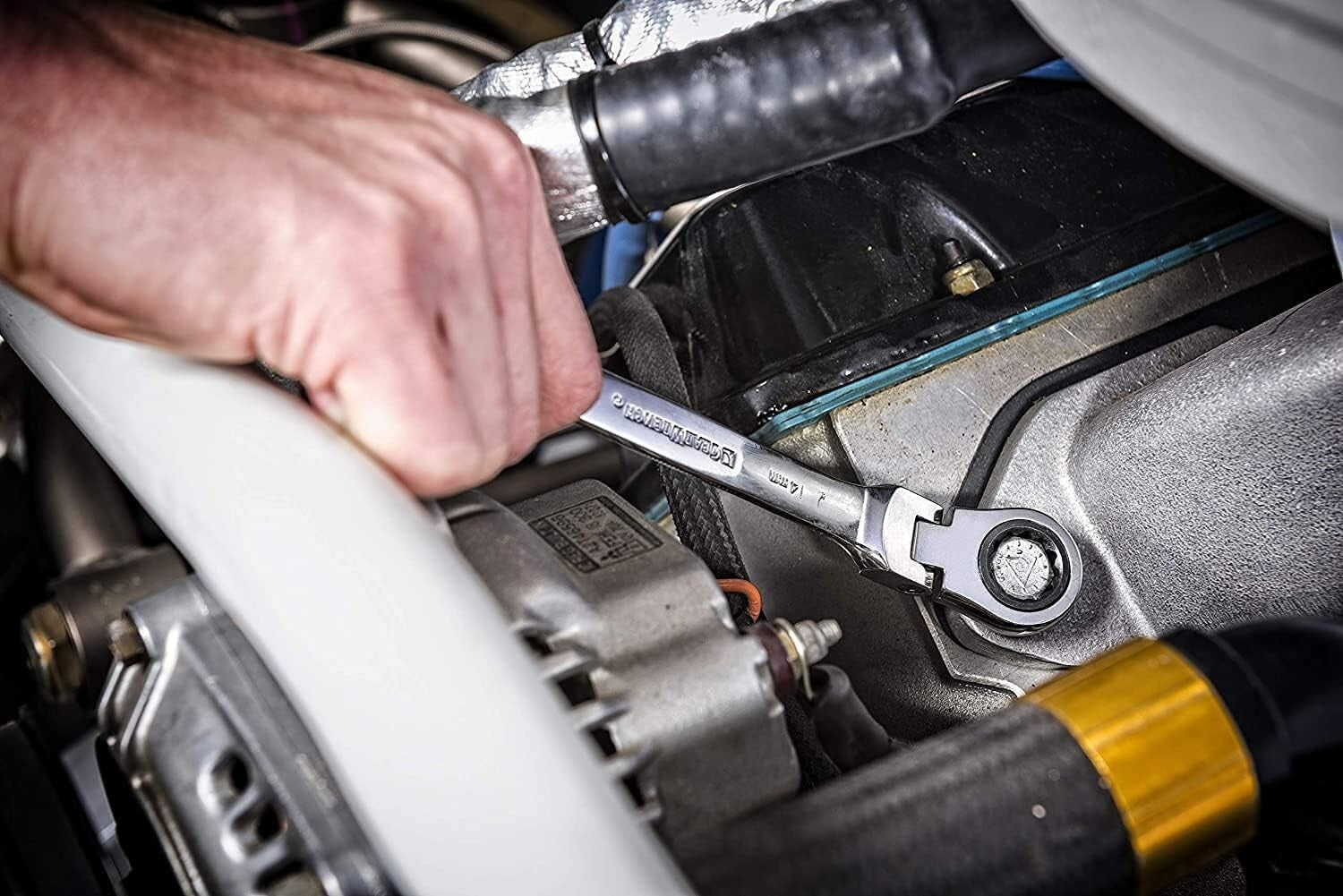 Precision 12-Piece Metric Wrench Set with 72-Tooth Mechanism for Tight Spaces