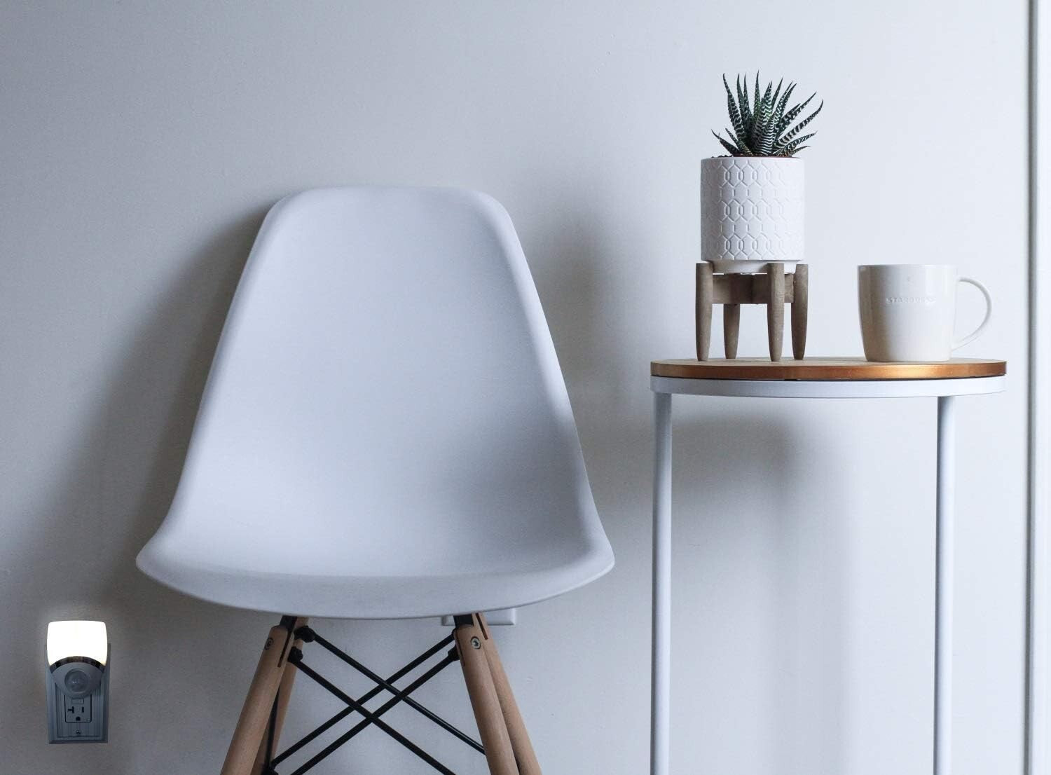 5-Pack Motion Sensor LED Night Lights for Safe Illumination - Nursery & Bathroom