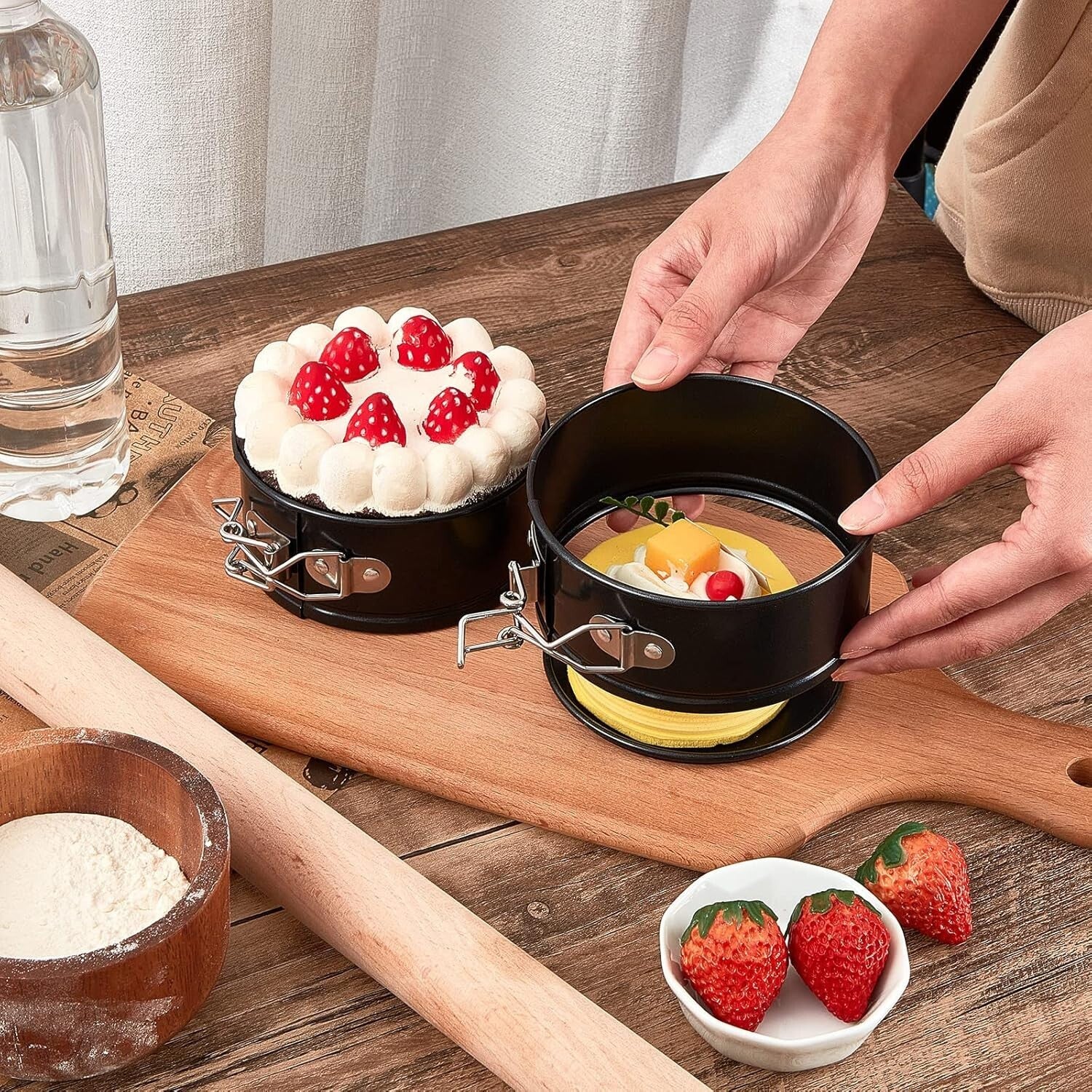 Versatile 25-Piece Mini Springform Pan Set for Baking Cheesecakes & Quiches