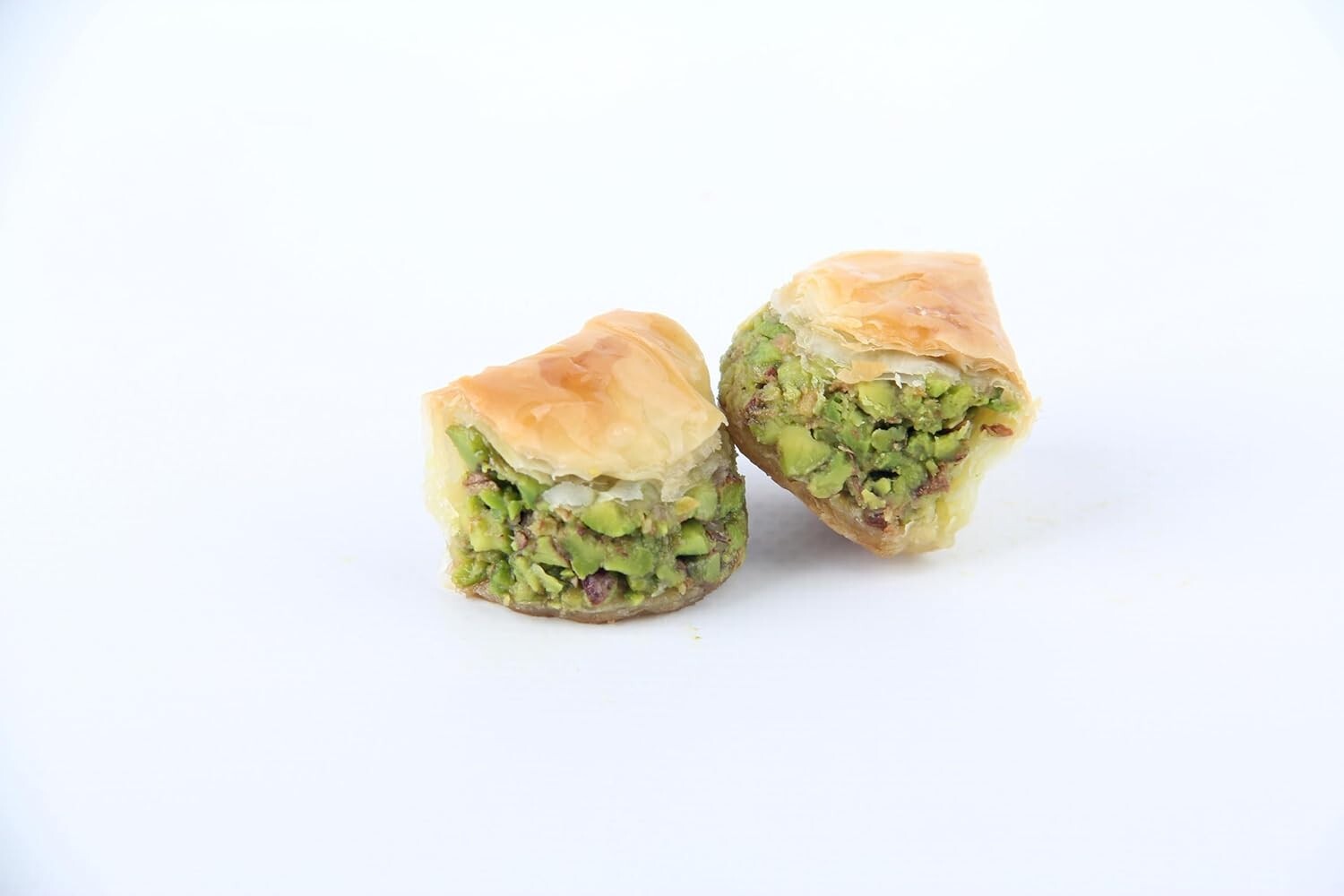 Decadent 1KG Baklava Box - Premium Assortment of Pistachio & Cashew Pastries