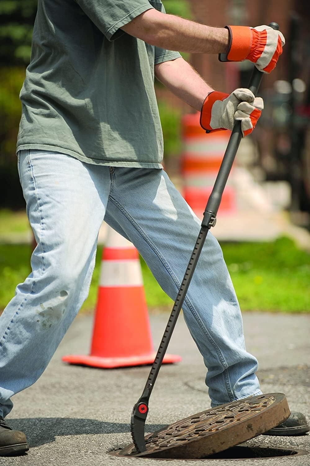 29-48" Extendable Indexing Pry Bar with 14 Locking Positions for Professionals