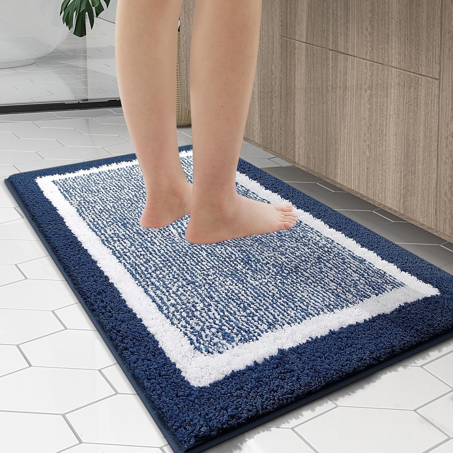 Extra Absorbent Navy Bath Mat 44x24 - Fluffy & Non-Slip Design for Safety