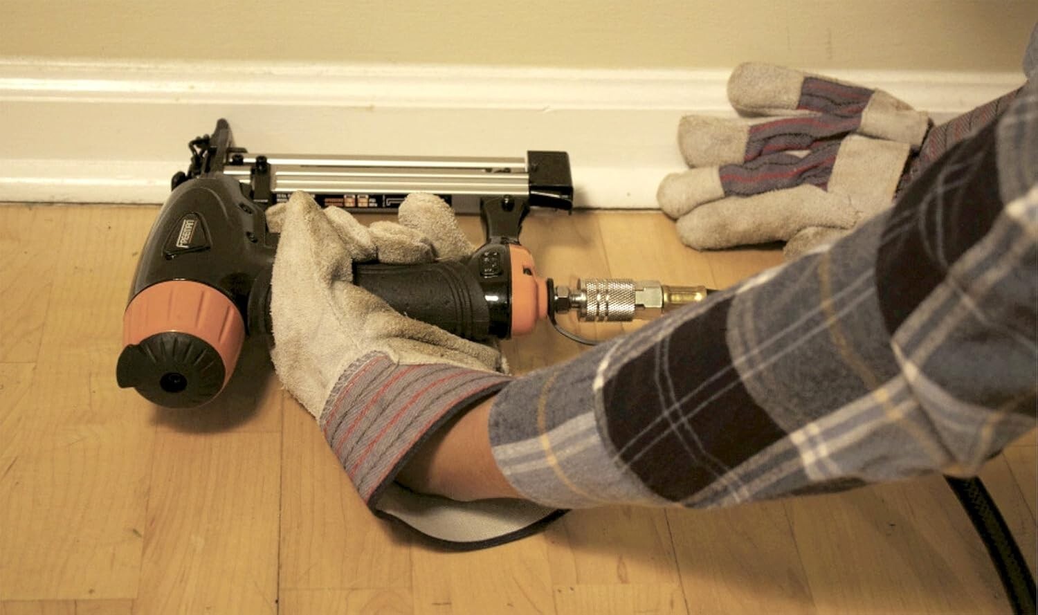 Adjustable Pneumatic Flooring Nailer for Hardwood & Decorative Trim Projects