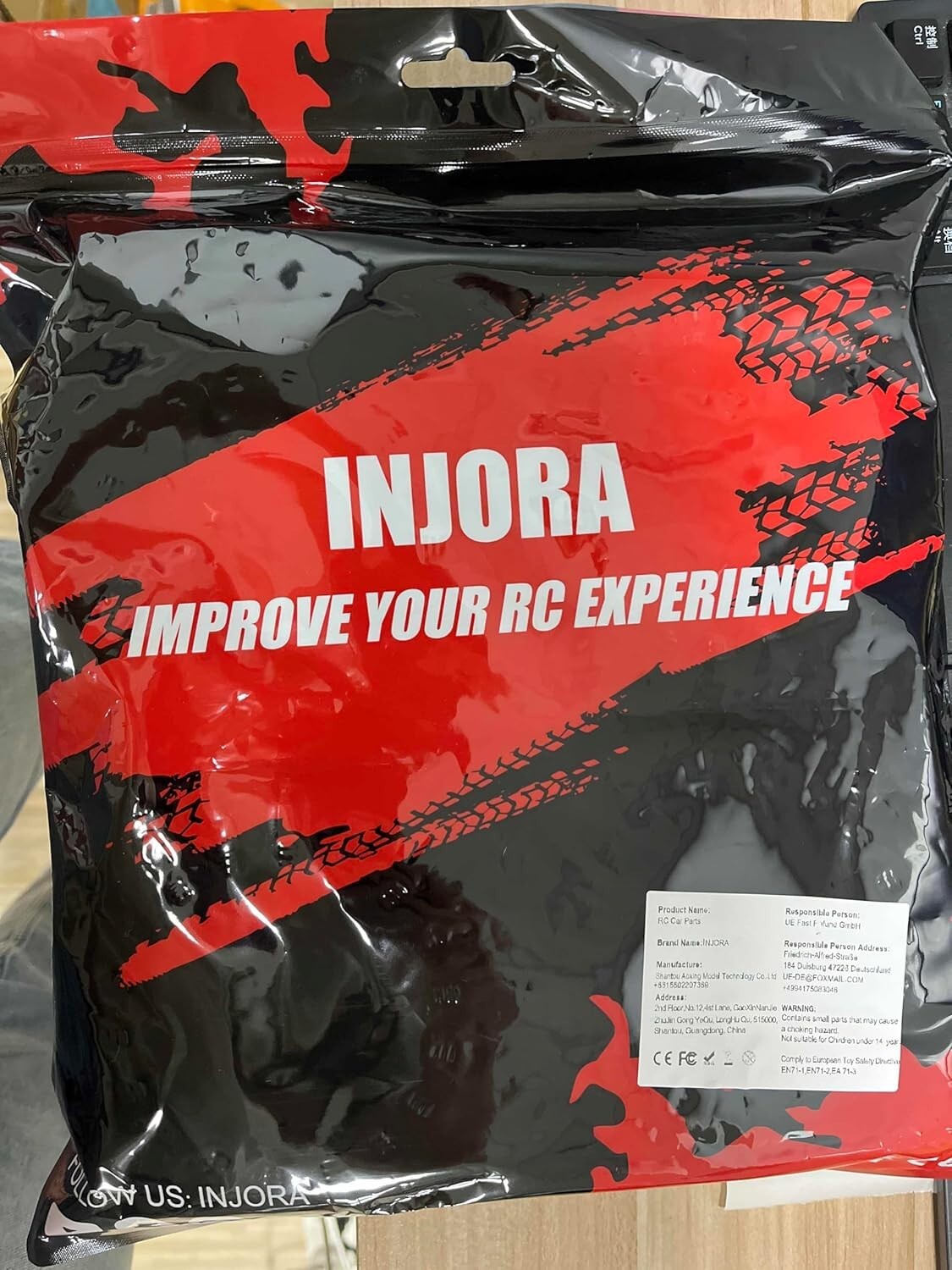 High-Performance 1.9" Mud Tires & Beadlock Rims for Ultimate RC Crawler Control