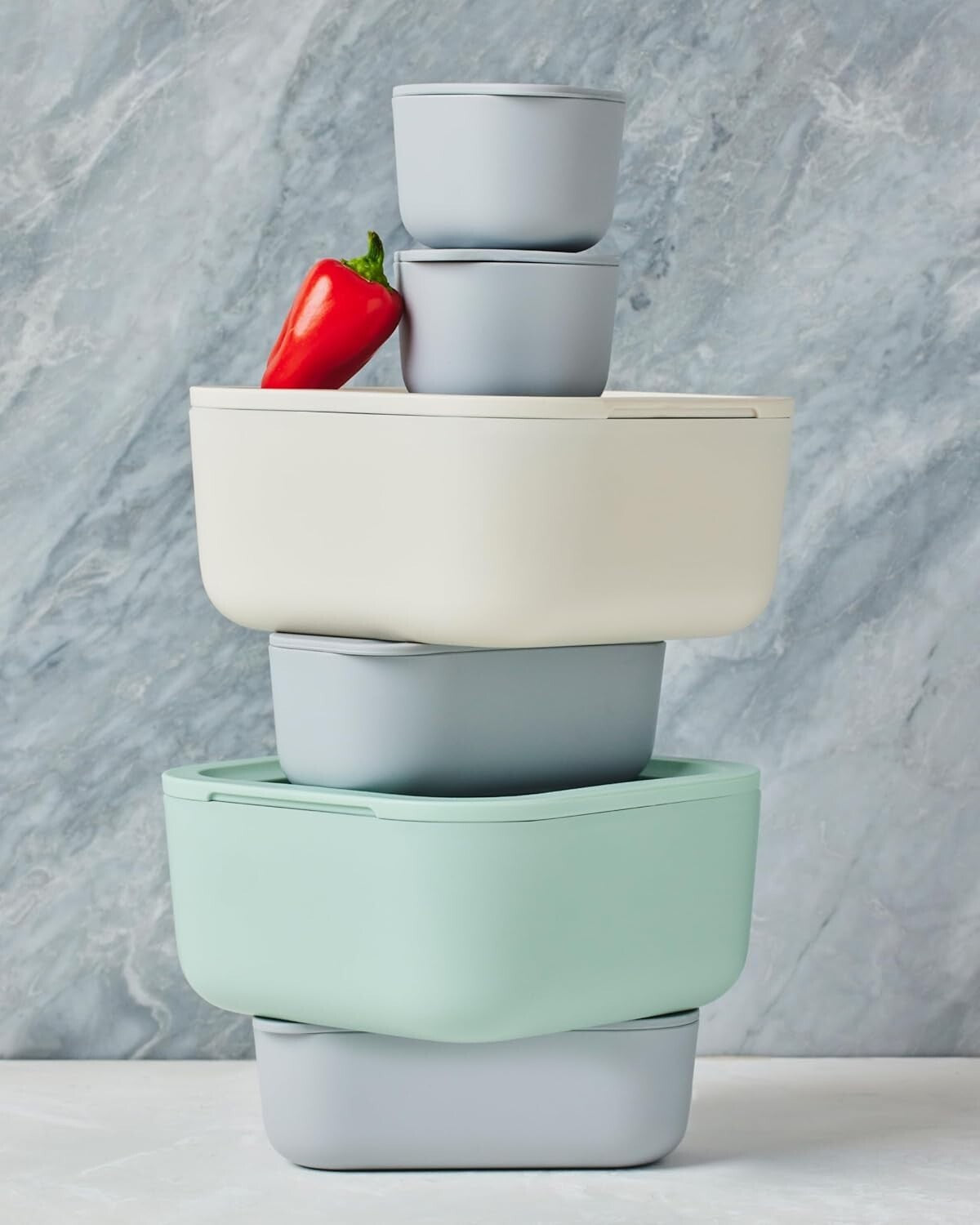 Elegant 4.4 Cup Microwave Safe Glass Container with Latch Closure - Lunch Ready