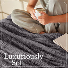 Load image into Gallery viewer, King Size Faux Fur Blanket 108x90 - Elegant Reversible Throw for All Seasons