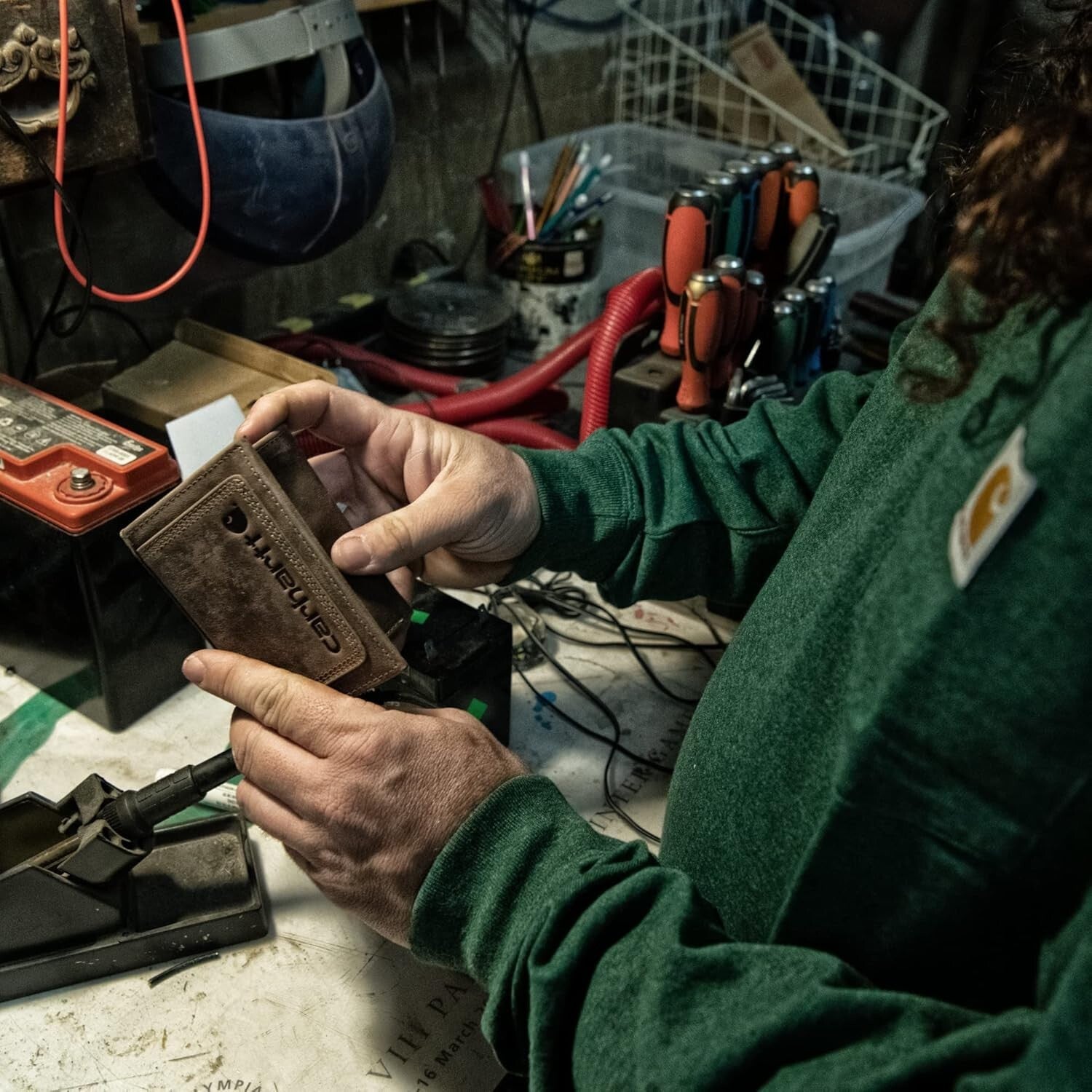 Men's Rugged Leather Trifold Wallet - Triple Stitch Design for Durability