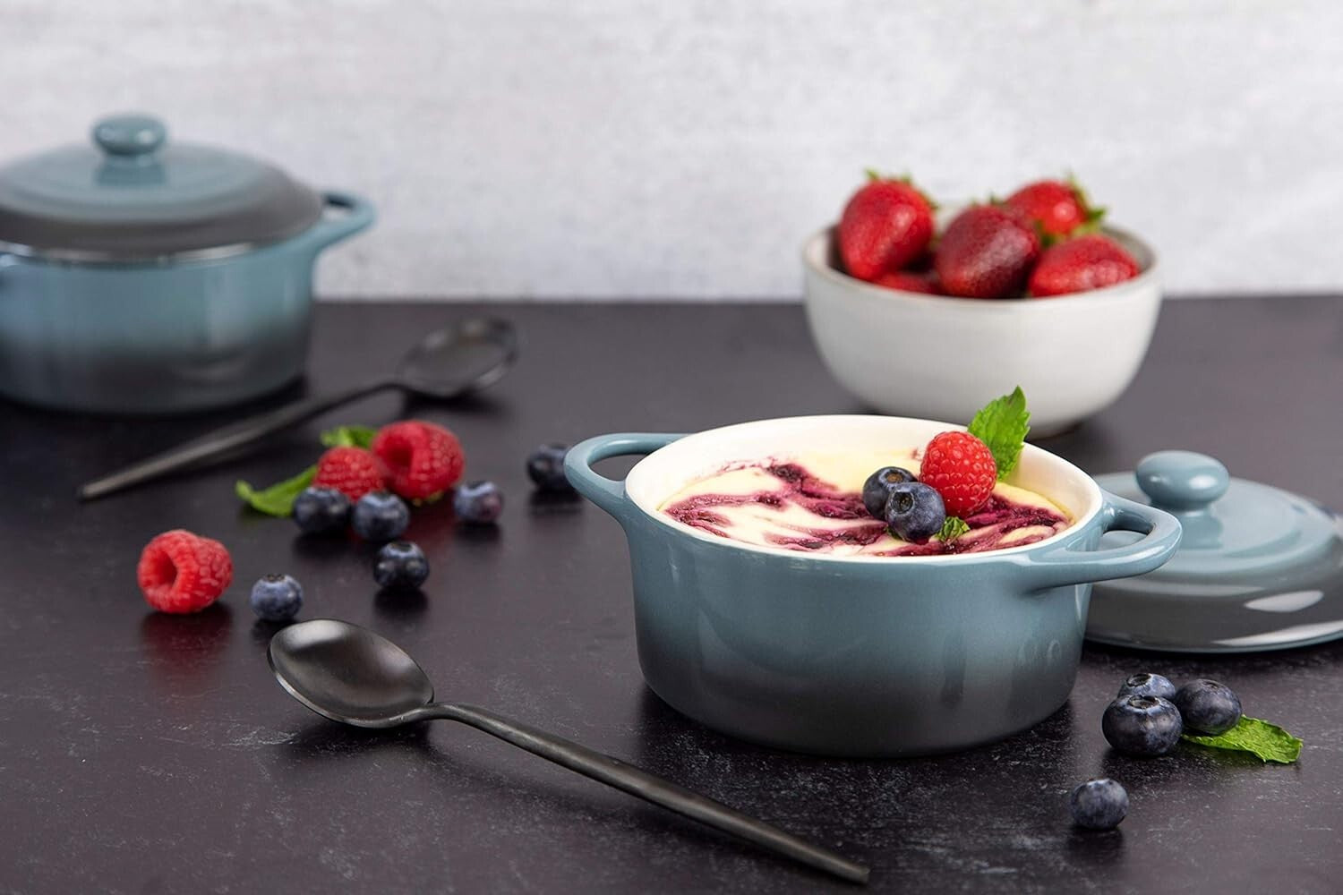 Rustic Stoneware Mini Cocotte Set - 12 oz, Ideal for Personalized Portions