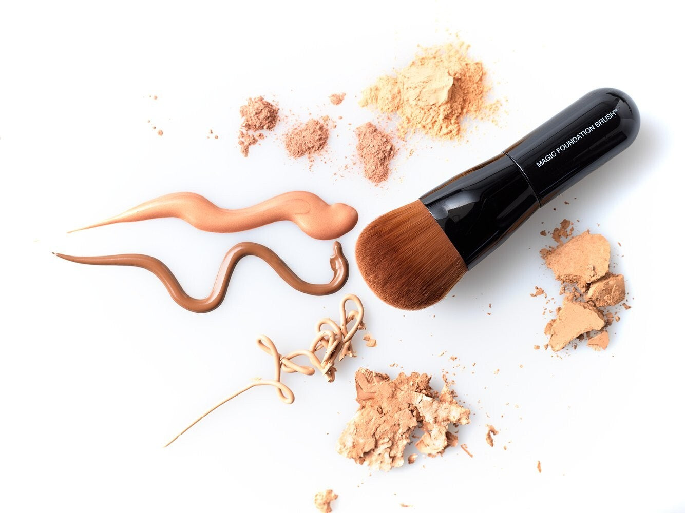 Travel-Friendly Foundation Brush: Achieve Professional Quality Makeup in Seconds