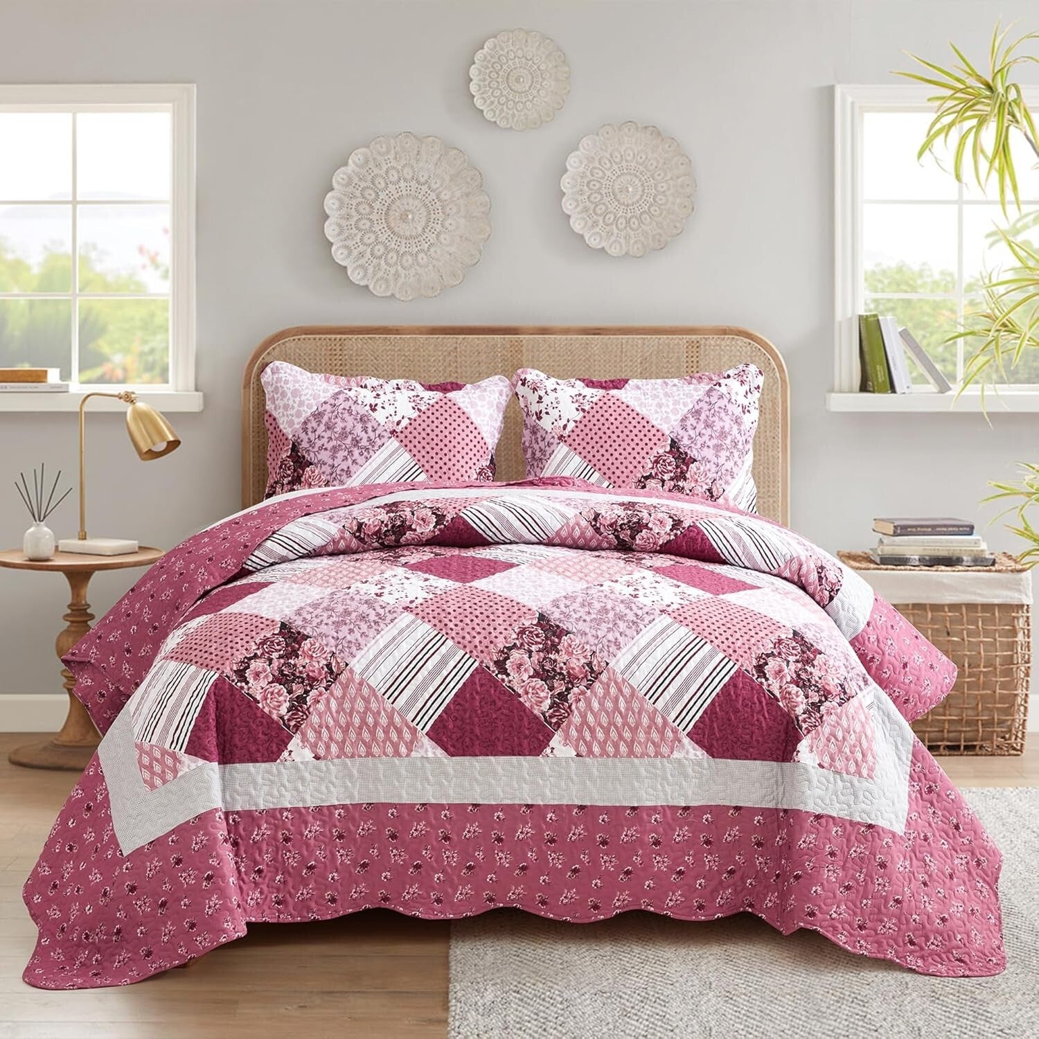 Elegant Floral King Bedspread Set - Lightweight & Hypoallergenic, 3-Piece