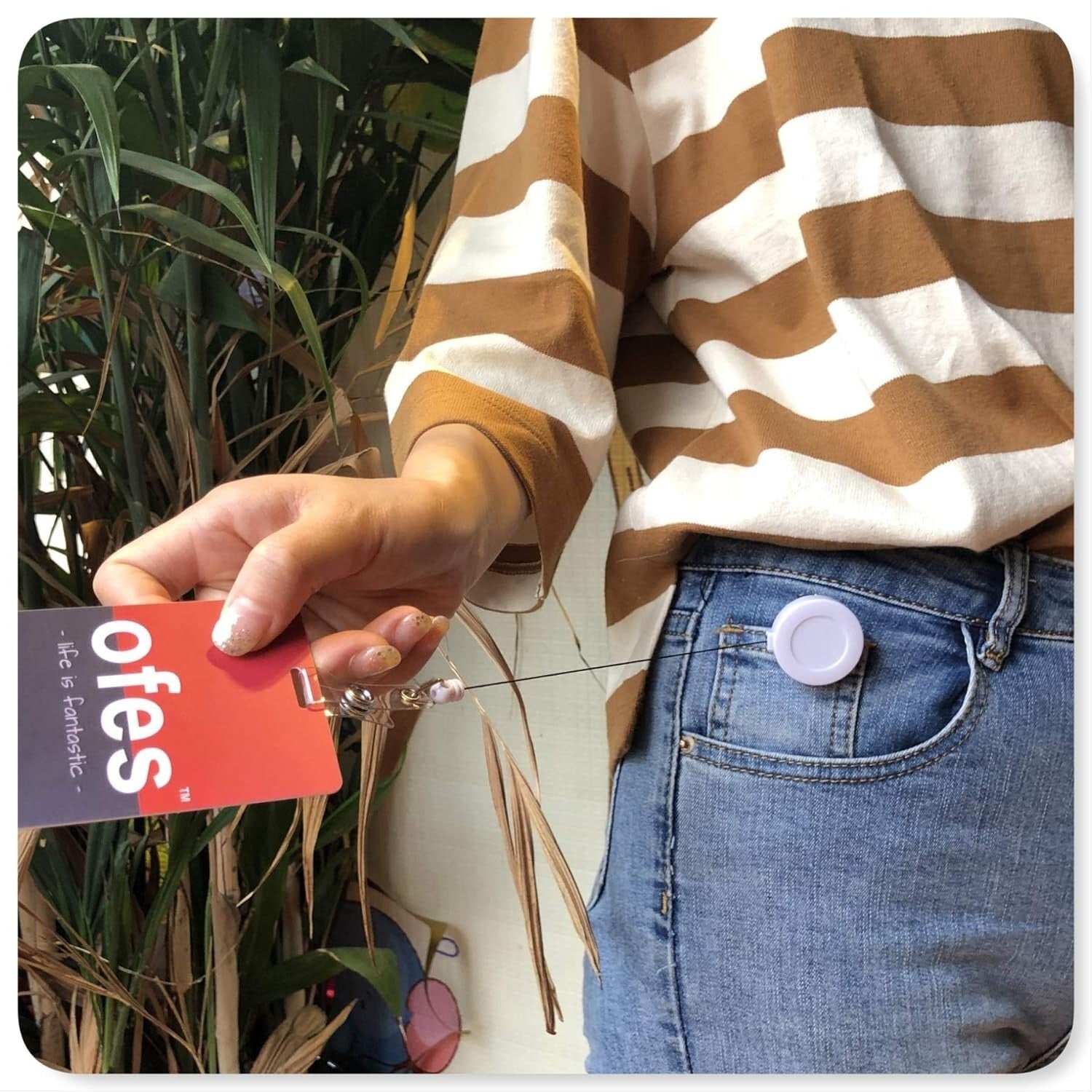 Bulk 100 White Retractable ID Badge Reels with 24-Inch Cord - Office & School