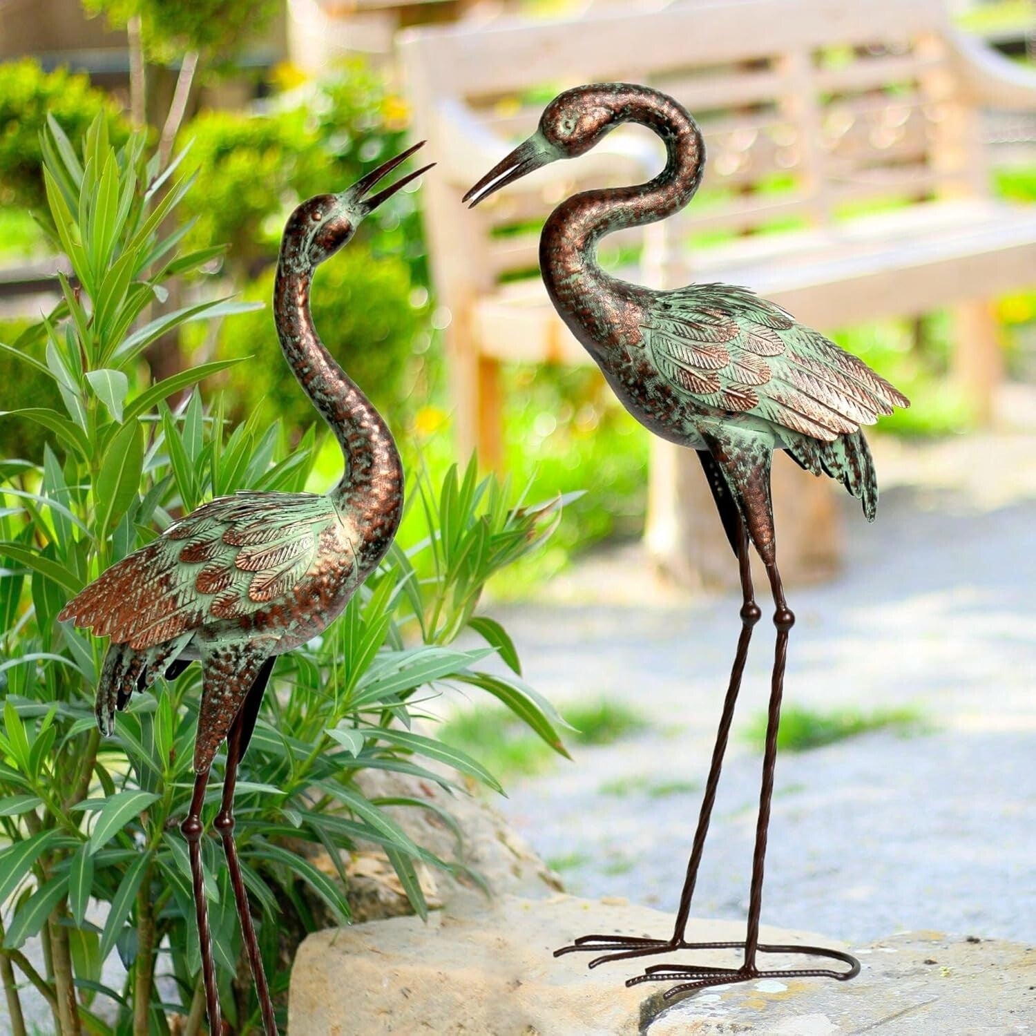 Elegant Hand-Painted Heron Garden Statue - Perfect Outdoor Gift for All Seasons