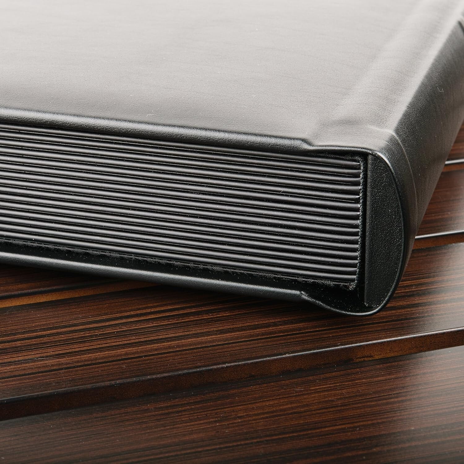 Black Leatherette Bound Photo Album for Family Milestones - 30 Photos, 15 Pages