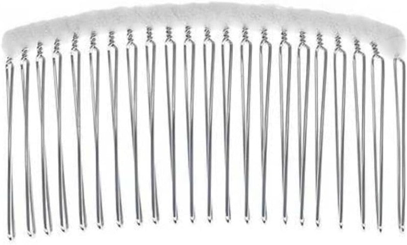 Fashion-Forward Bridal Veil with Pearls, Crystals, and Effortless Style