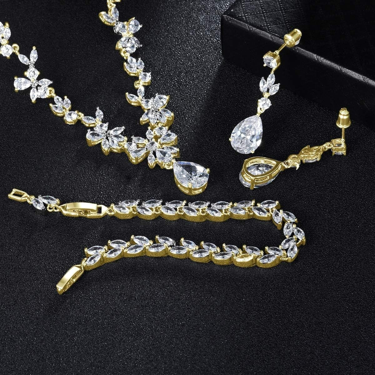 Bridal Jewelry Set: Necklace, Earrings & Adjustable Bracelet - Stunning Elegance