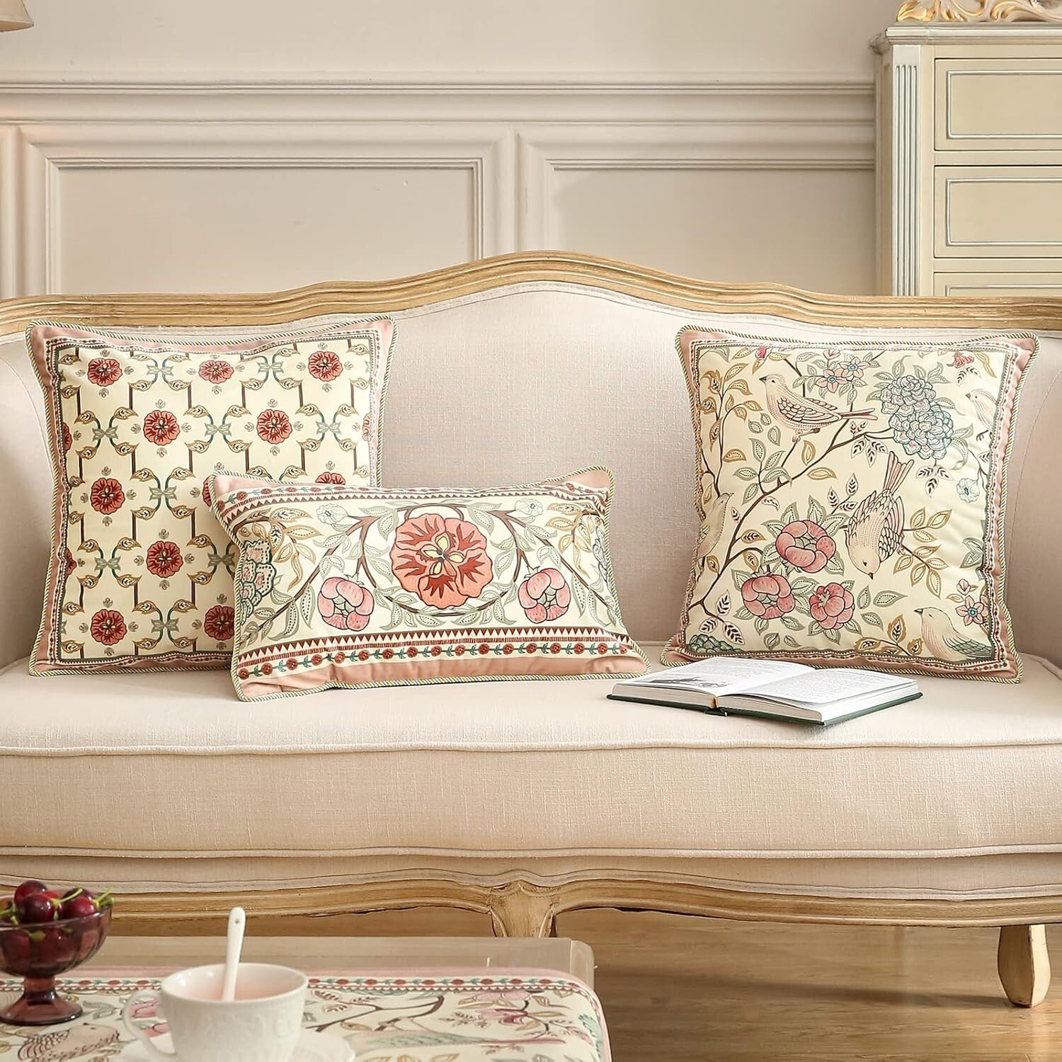 Elegant 4-Piece Machine Washable Velvet Pillow Covers - Bird & Floral Themes