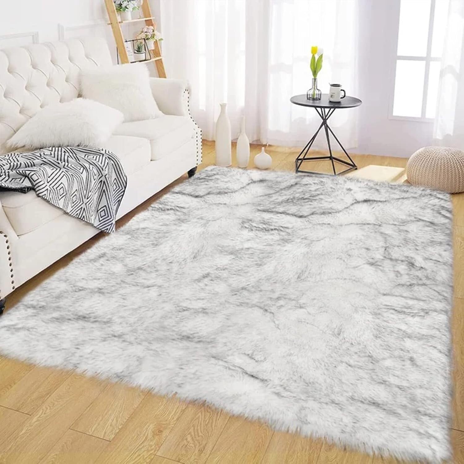 Soft & Washable 6x9 Faux Sheepskin Rug - Elegant Decor for Bedroom & Living Room