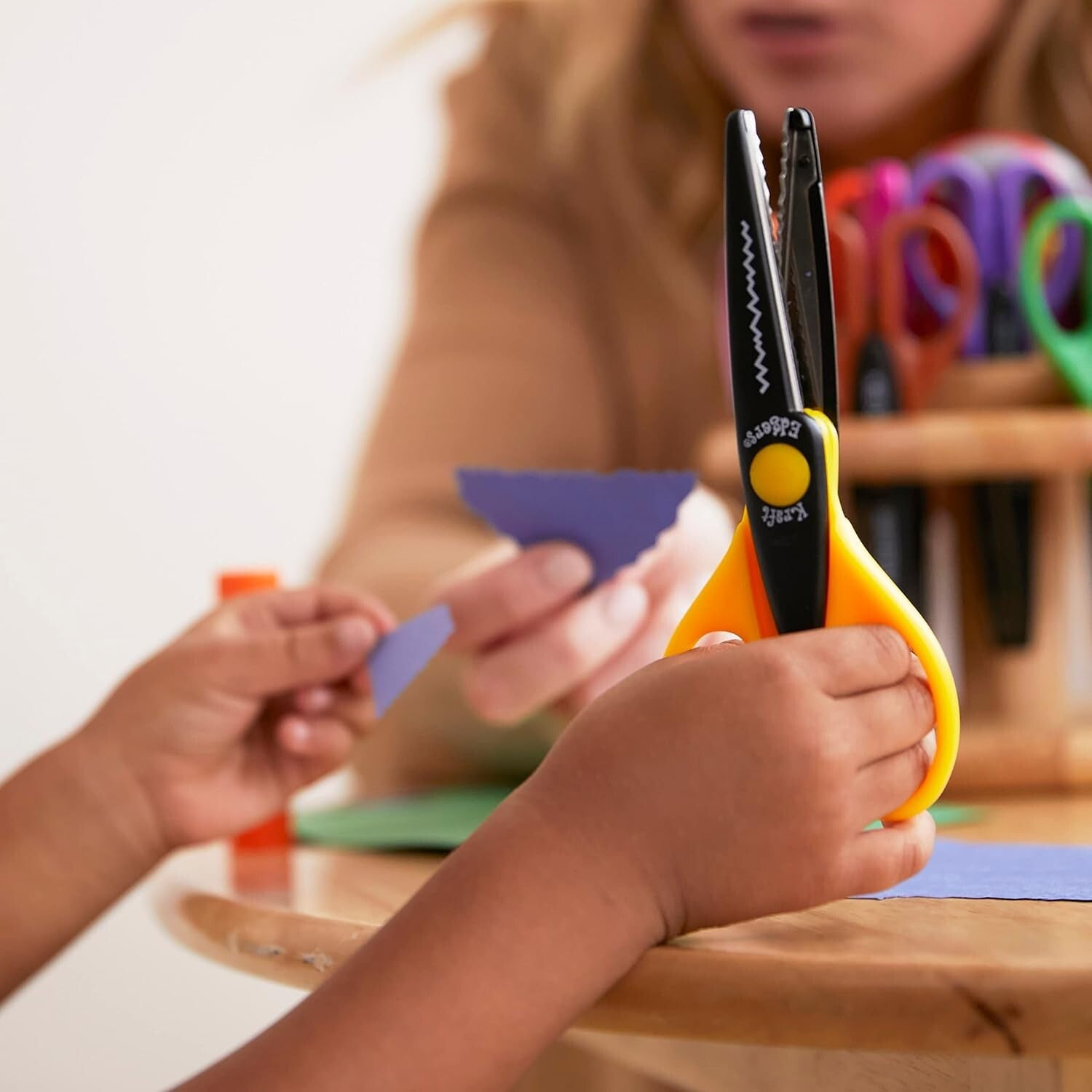 18-Piece Decorative Scissors Set with Rotating Hardwood Rack for Crafting