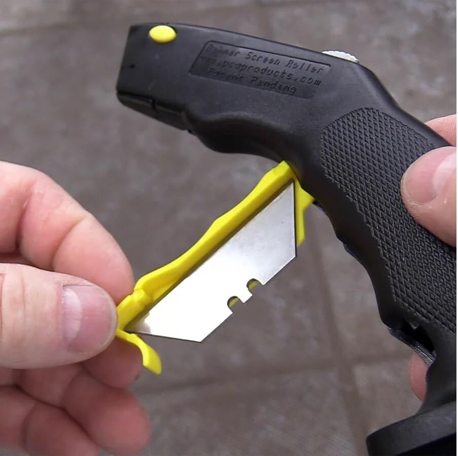 High-Quality Screen Roller Tool with Ergonomic Design - Ideal for DIY Projects