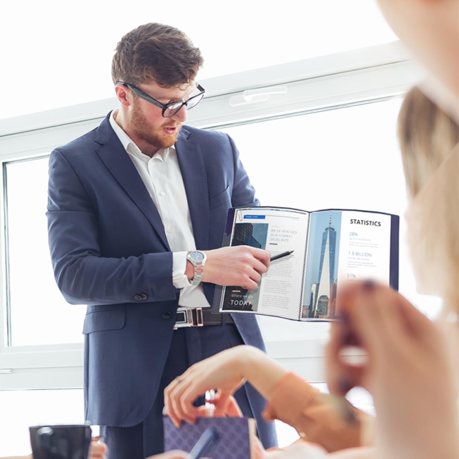 Customizable 60-Pocket Presentation Binder - Premium 8.5 x 11 Document Organizer