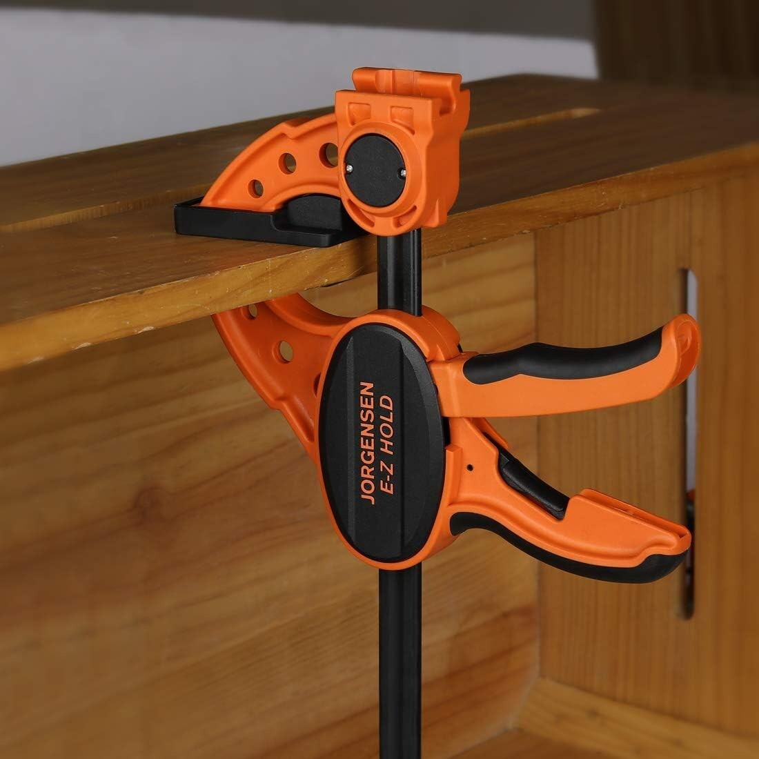 Expandable 2-Pack 12-Inch Ratchet Clamps – One-Handed Operation for Efficiency