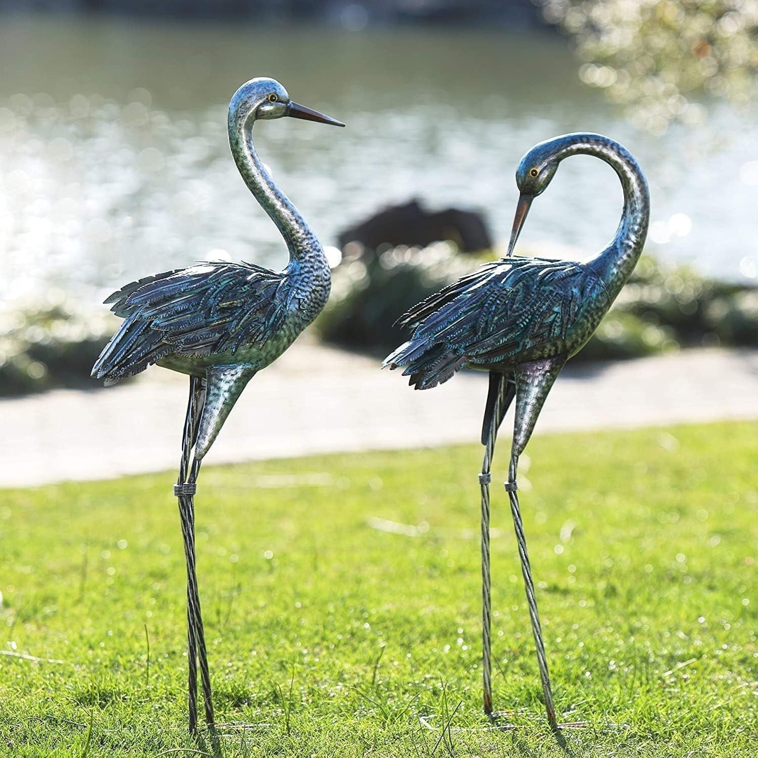 Charming Garden Crane Statue Set - Elegant Blue Heron Yard Art for Outdoor Decor