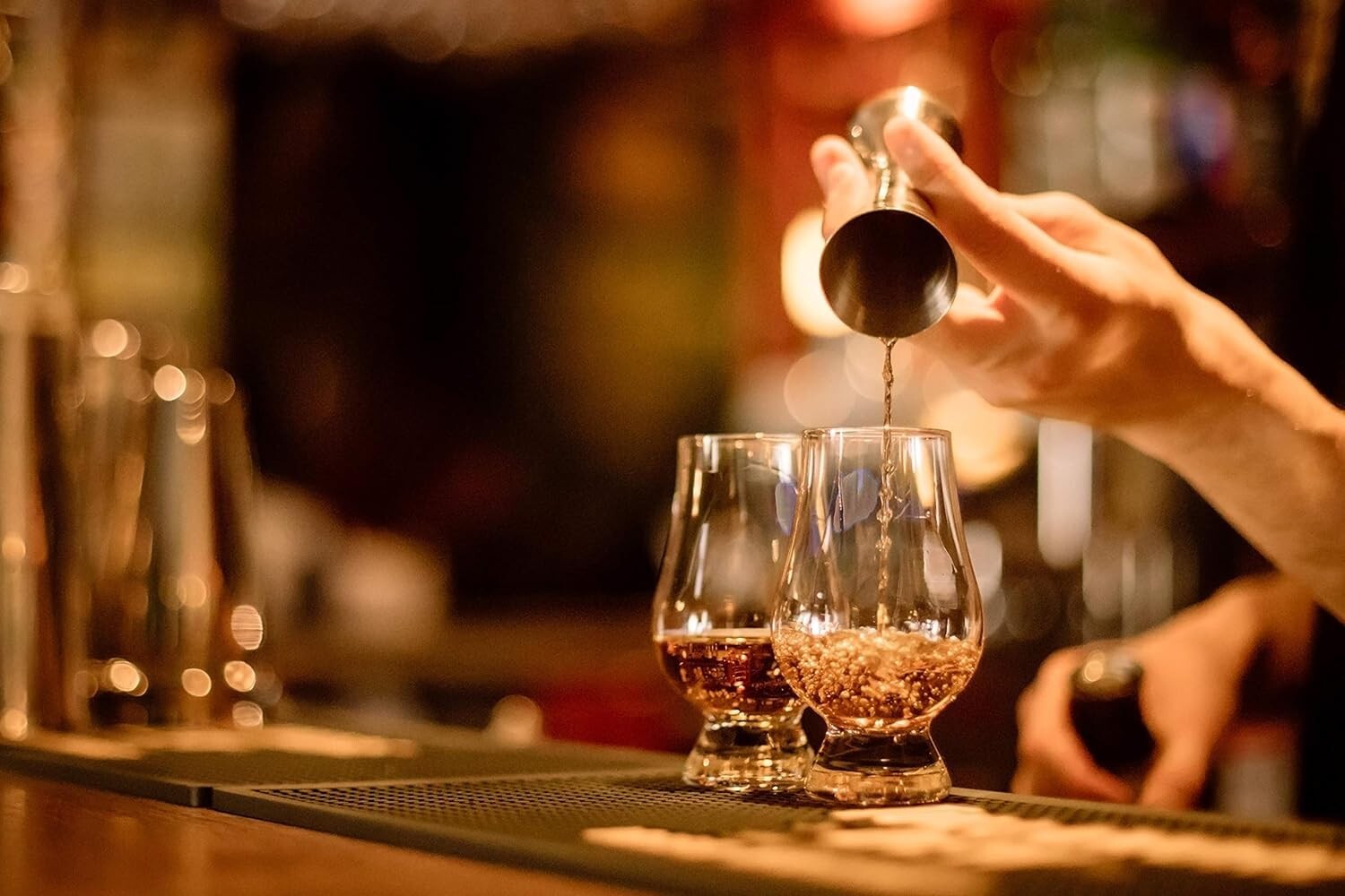 Premium Whiskey Glasses Gift Set - 6 Dishwasher Safe, Lead-Free Crystal Pieces