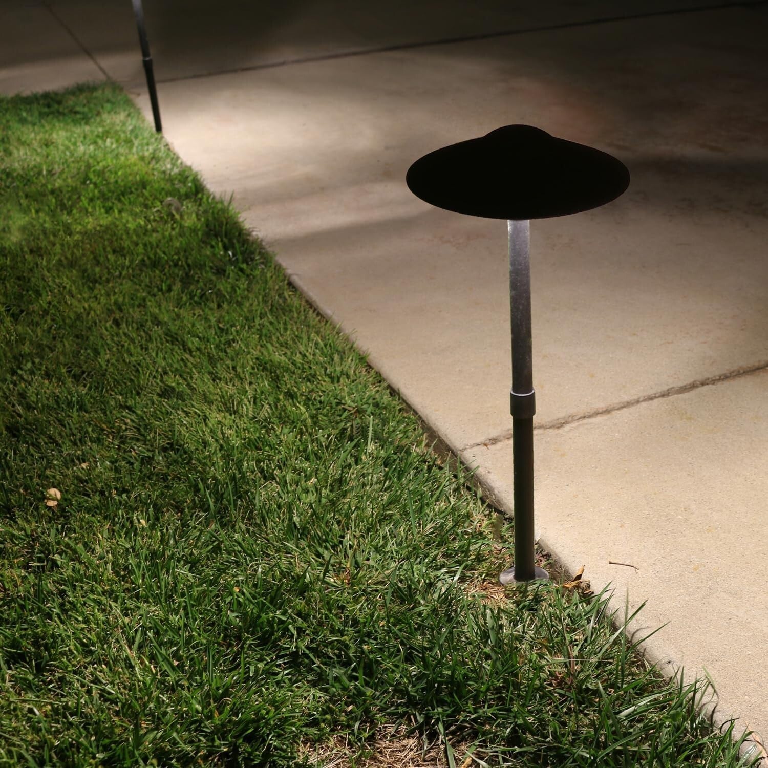 Elegant 12V Black Pathway Lights - 8 Warm White LED Outdoor Landscape Fixtures