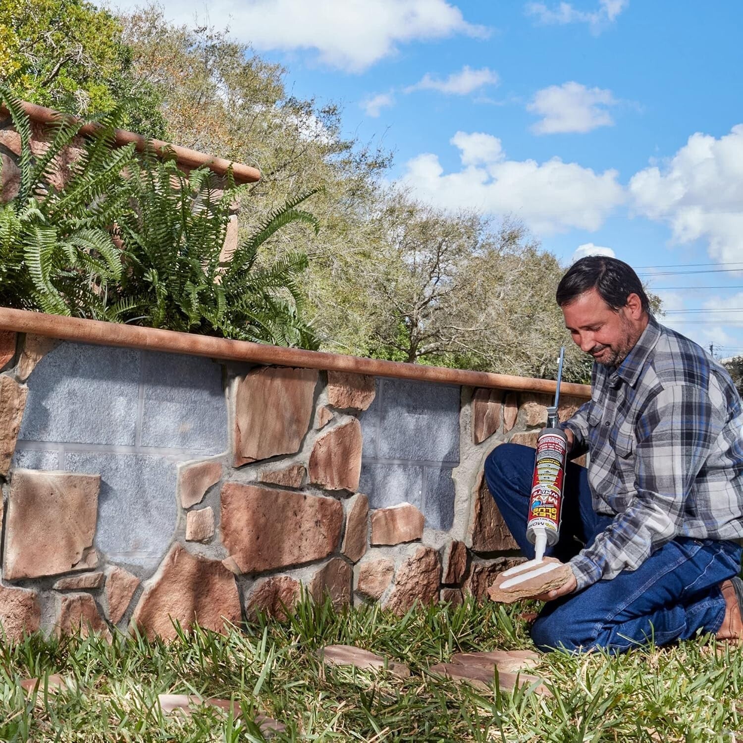 Super Thick MAX White Adhesive 28 oz – Paintable & Waterproof Bonding Solution