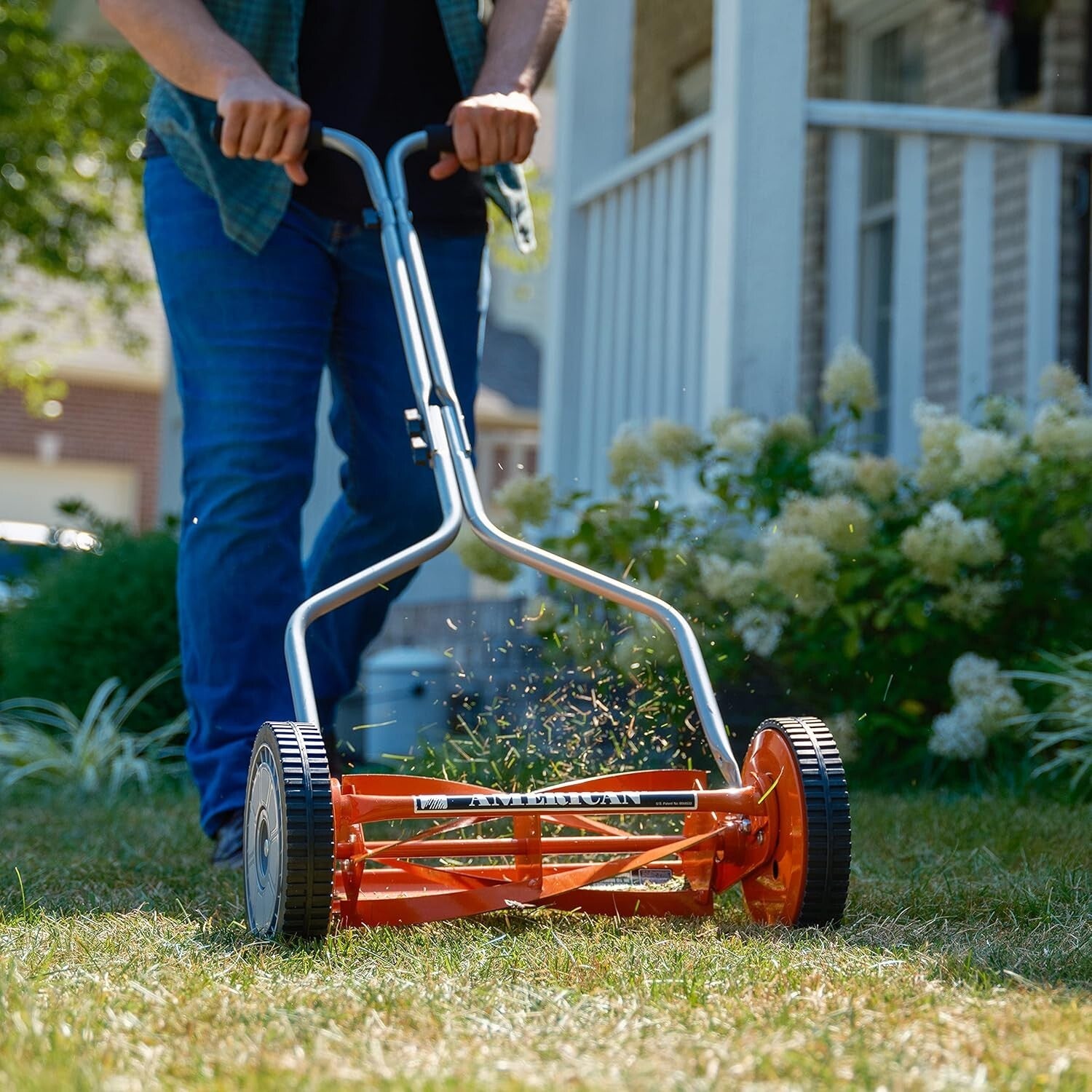 Effortless 14-Inch Push Reel Mower - Environmentally Responsible Lawn Care