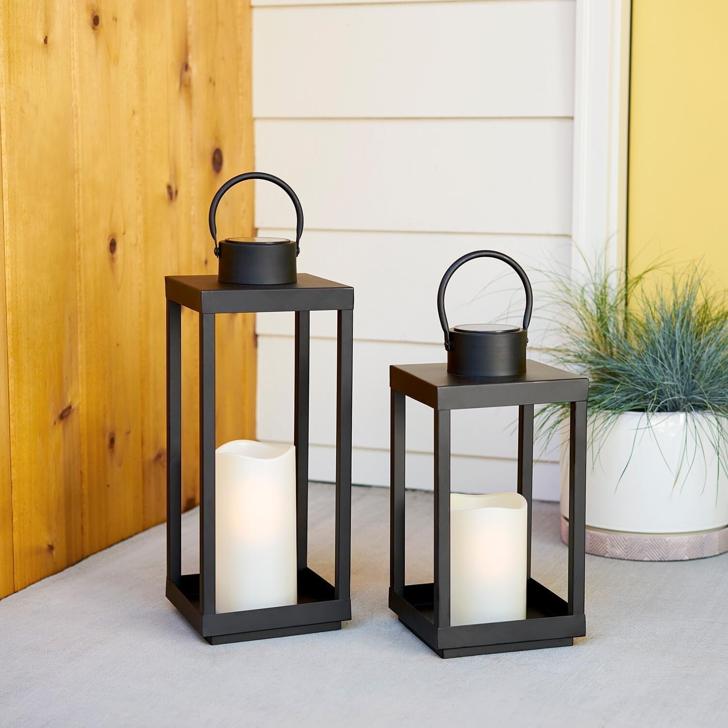 Modern Solar Lantern with Flickering Candlelight - Perfect for Farmhouse Patios