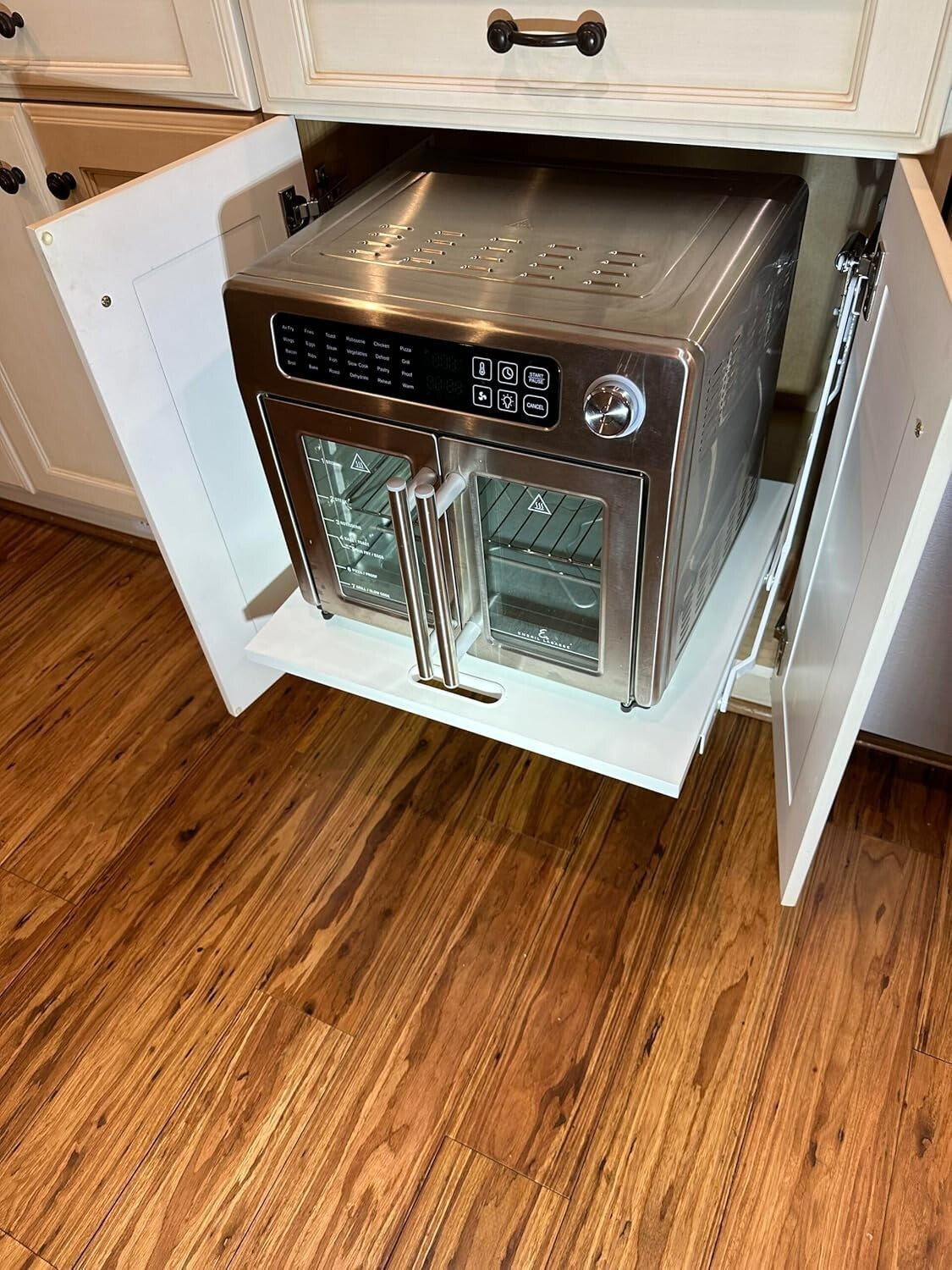 Effortless Kitchen Storage: Self-Locking Appliance Lift with Soft-Close Feature