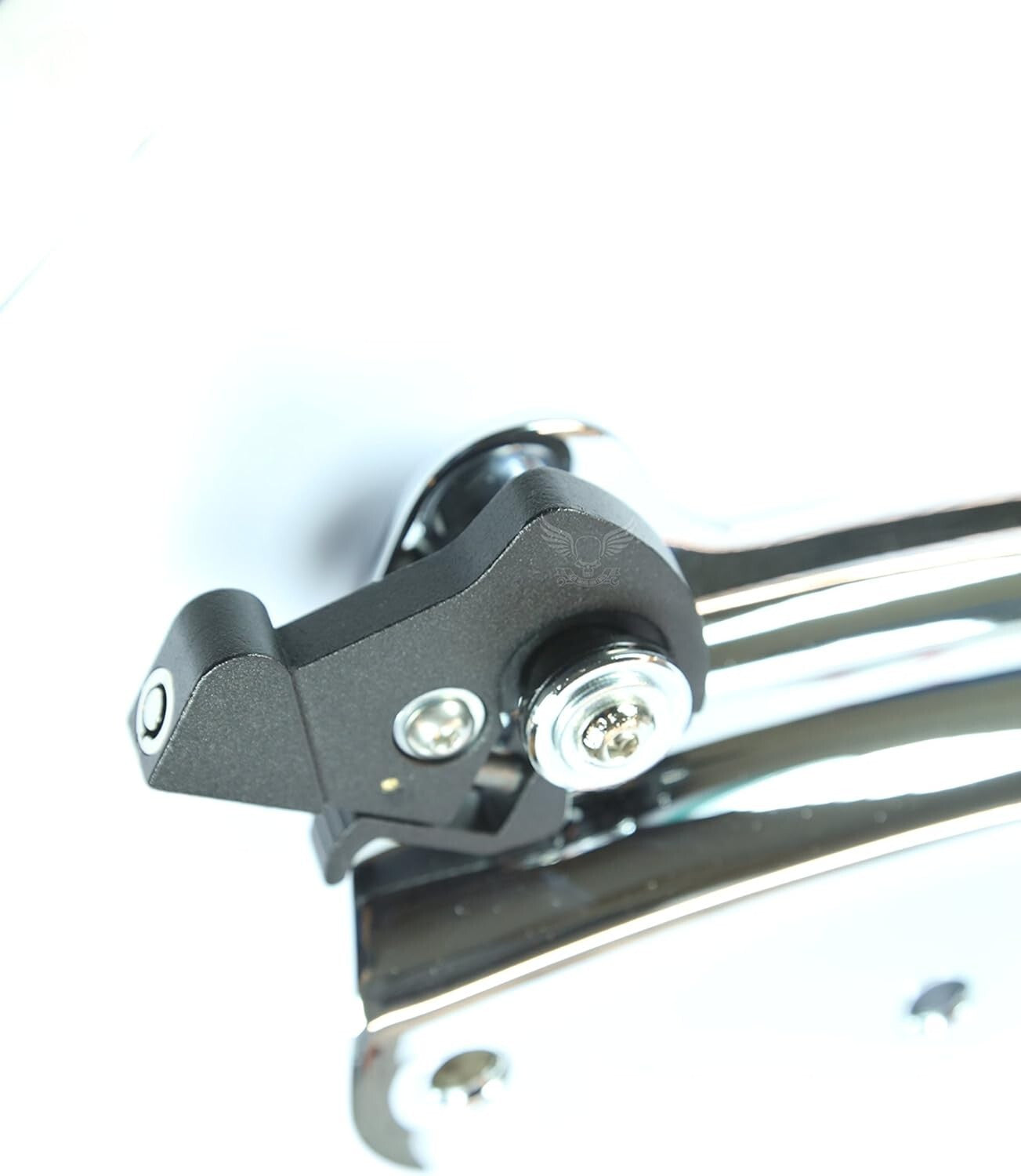 Lightweight Locking Clips for Sissy Bar & Luggage Rack - Fits All Harley Models