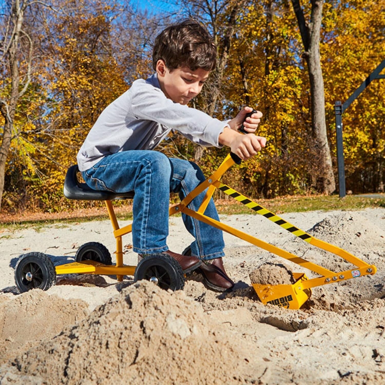 Durable Kids Excavator Sand Digger with Rubber Wheels - Perfect for Outdoor Play