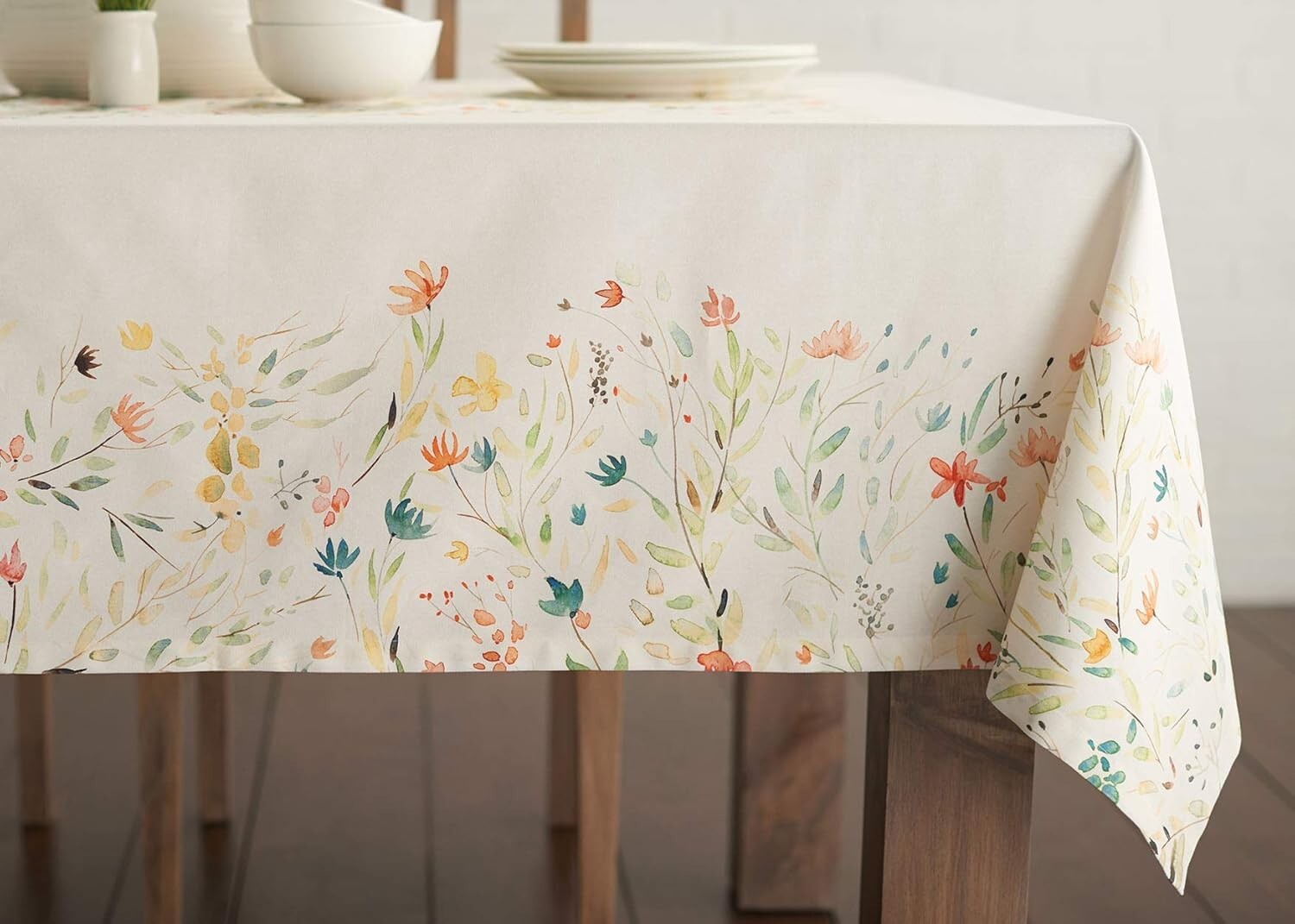 Elegant 60"x90" Cotton Tablecloth with Pleated Corners - Ideal for Any Occasion