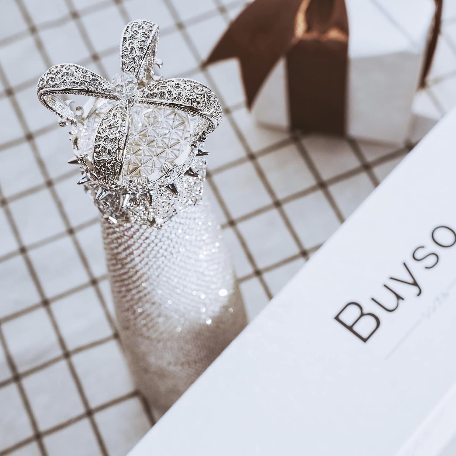 Elegant Rhinestone Insulated Bottle - Aesthetic 500ml Gift for Stylish Women