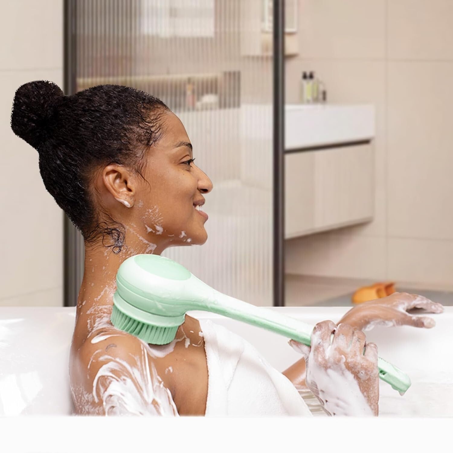 Rechargeable Electric Body Scrubber with Three Heads – Perfect Skin Pampering