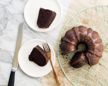 Load image into Gallery viewer, USA-Made 6-Cup Bundt Pan - Nonstick Finish for Effortless Baking &amp; Cleanup