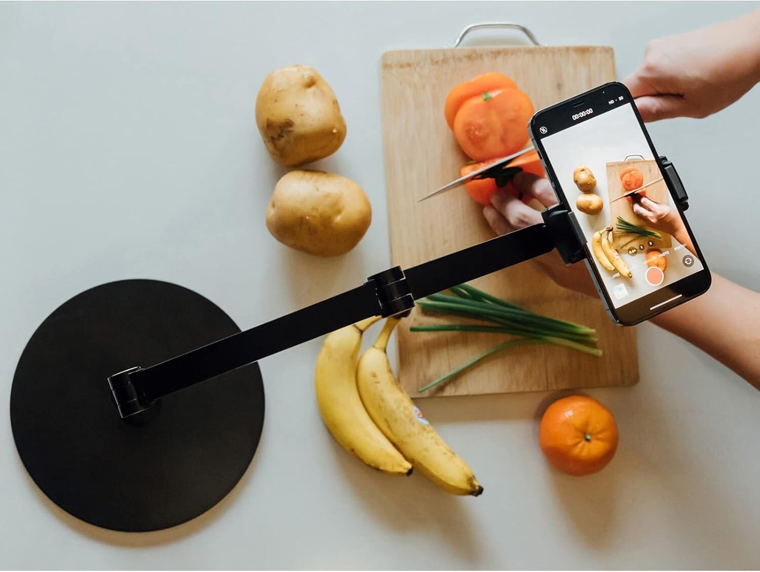 Ergonomic 360-Degree Swivel Phone Stand - Perfect for Recording & Teaching