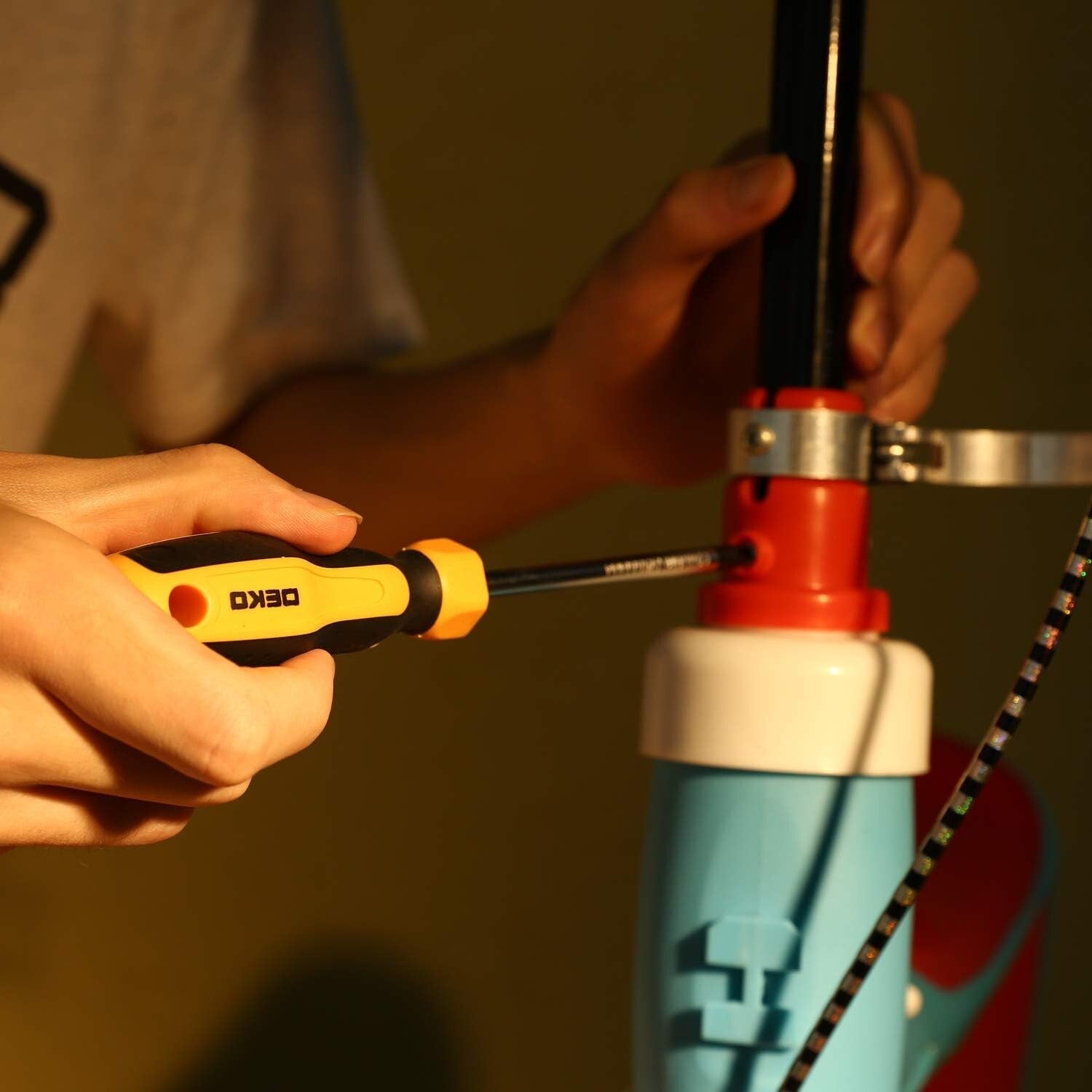 Durable 158-Piece Hand Tool Kit with Toolbox - Ideal for Home and Auto Repair